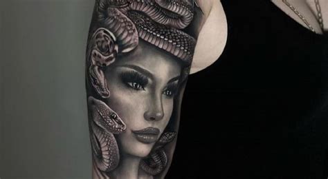 Significado del tatuaje de medusa en la mitología griega.